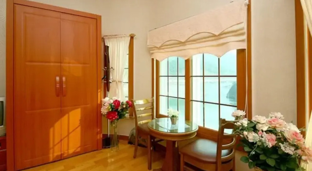 Donggang Village Caravan Pension(영월 동강빌리지카라반펜션), Book Hotel Hoteller i Pyeongchang med parkering, Parkering