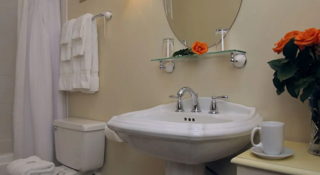 Четырёхместный номер Standard Victorian Inn