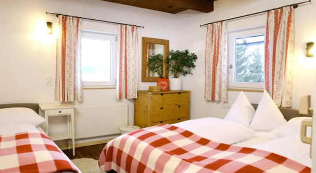 Farmhouse in Hollersbach Near Kitzski, Rezerwuj Dom wakacyjny Hotele w Salzburg z parkingiem, Parking