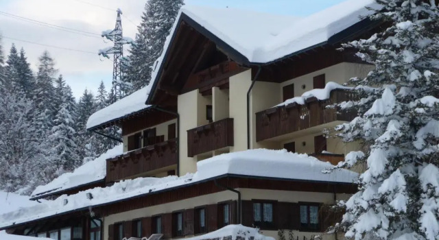 Albergo Nuoitas, Забронировать Отель Форни-ди-Сопра Carnia