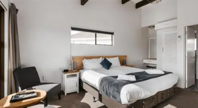 Студия Cobblestone Court Motel - Wenzel Motels