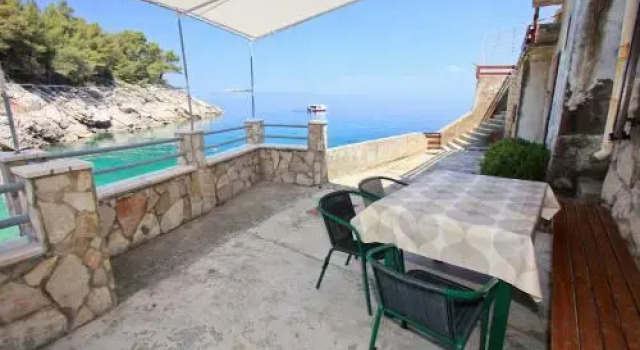 Robinson Lenka, Varaa Hotelli Pokrivenik Split-Dalmatia
