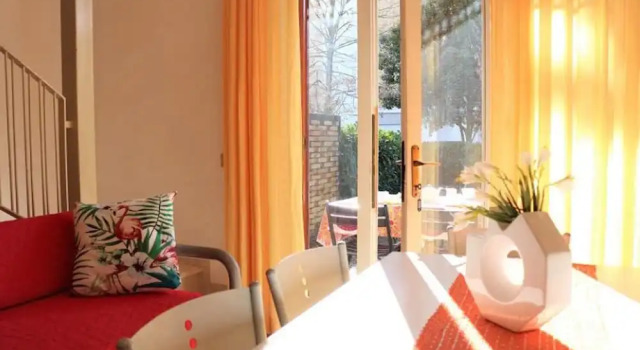 Beautiful Villa Just few Steps From the Beach, Prenota Villa Hotel a Veneto con parcheggio, Parcheggio