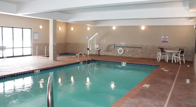Brookstone Lodge & Suites - Emmetsburg, Забронировать Отель Эмметсберг Айова
