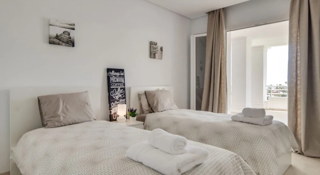 Апартаменты с 2 комнатами с балконом Apartamentos de Lujo Marbella – PlanB4All