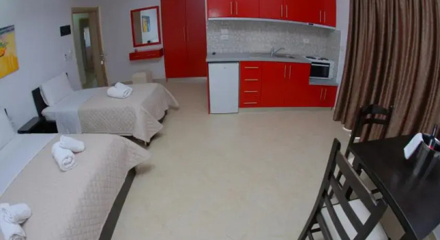 Трёхместная студия Standard Atlantis Hotel & Apartments