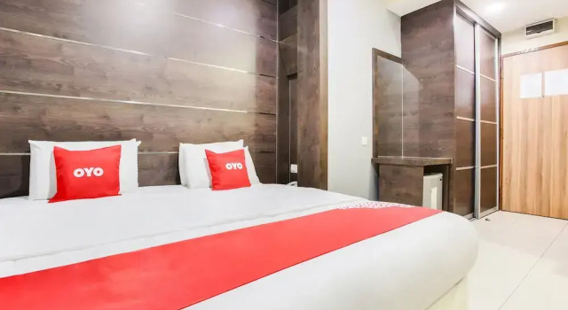Oyo 89593 Ct Hotel, Prenota Hotel Hotel a Sitiawan con parcheggio, Parcheggio