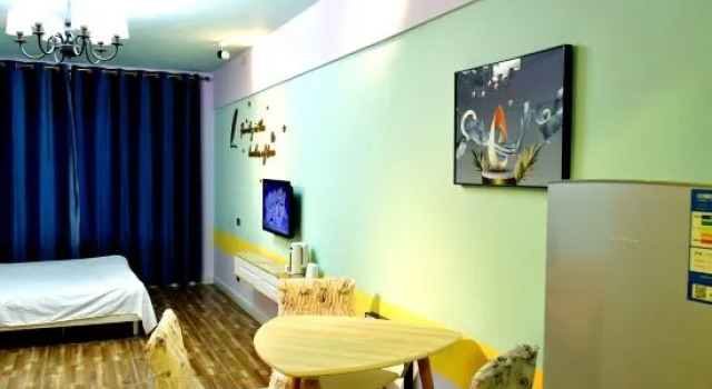 Люкс Deluxe Baicheng Platinum Times Rizu Apartment