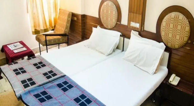 Hotel Midland, Забронировать Отель Отели штата Махараштры с завтраком, Завтраки