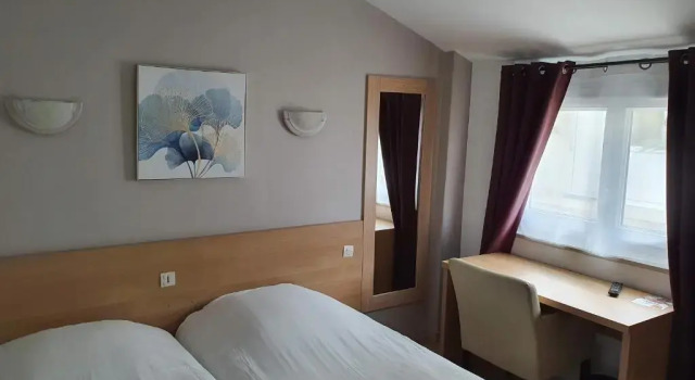 Двухместный номер Standard Hôtel Du Commerce