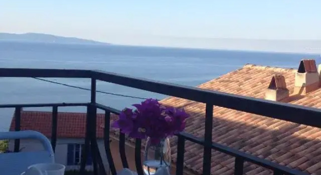 Двухместный номер Standard с балконом и с видом на море Hotel Cyrnos