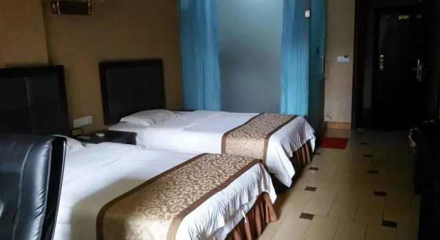 Suining Faxiang Business Hotel, Rezervovat Hotel Suining Sichuan