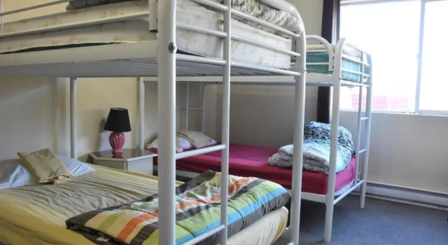 Кровать в общем номере (женский номер) North Coast Trail Backpackers Ltd