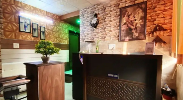 Manali Hotel By GRB, Забронировать Отель Отели Нью-Дели с парковкой, Парковка