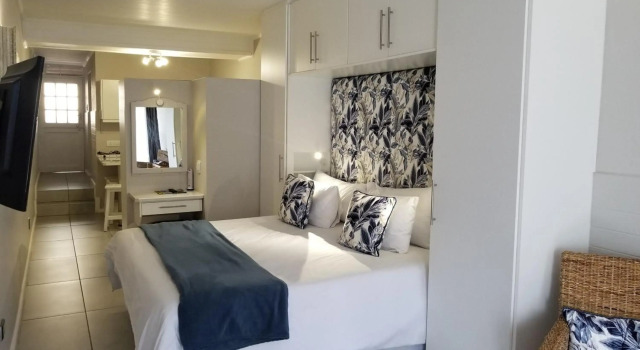 Riviera Hotel