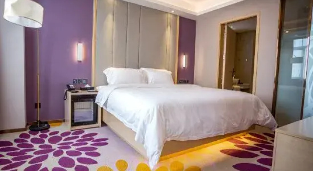 Люкс Deluxe Lavande Hotel (Wuhan Caidian Economic Development Zone Changfu Commercial Plaza)