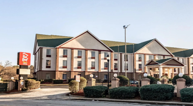 Четырёхместный номер Superior Red Roof PLUS+ & Suites Atlanta Airport South