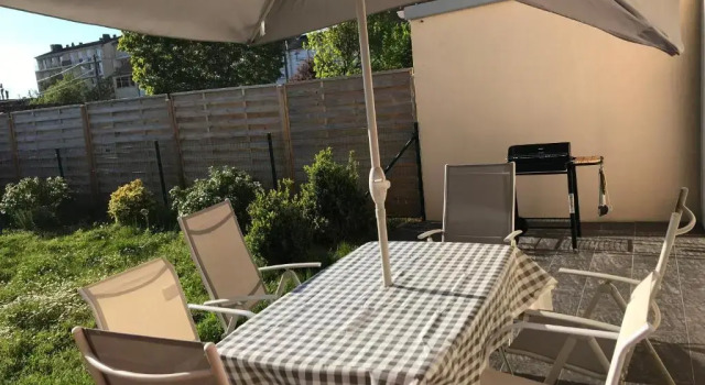Коттедж Agréable maison proche Gare avec parking gratuit