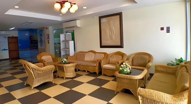 Trat Center Hotel