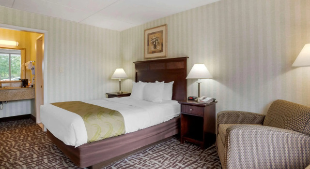 Quality Inn Fredericksburg near Historic Downtown