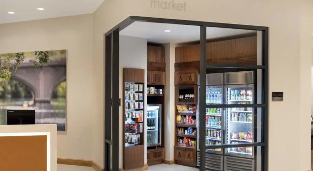 Residence Inn Boston Watertown, Varaa Hotelli Hotellit New England uima-altaalla, Uima-allas