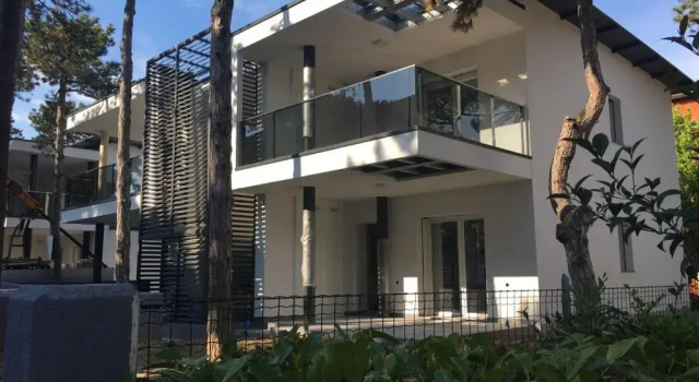 Due Perle, Book Hotel Hoteller i Friuli Venezia Giulia med parkering, Parkering