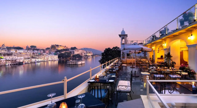 Hotel Sarovar, Boek Hotel Udaipur Rajasthan