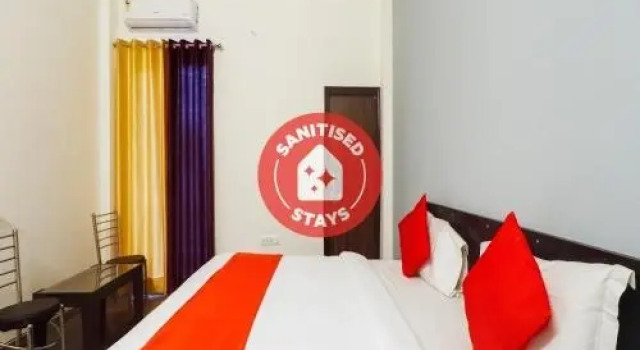 Oyo 76931 Ayansh Residency