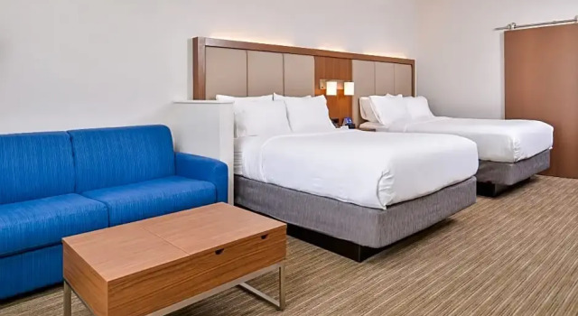Четырёхместный люкс Holiday Inn Express & Suites - Van Horn by IHG