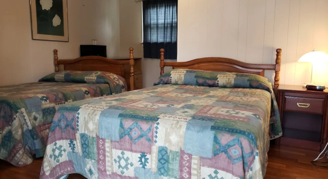 Четырёхместный номер Comfort Regent Motel