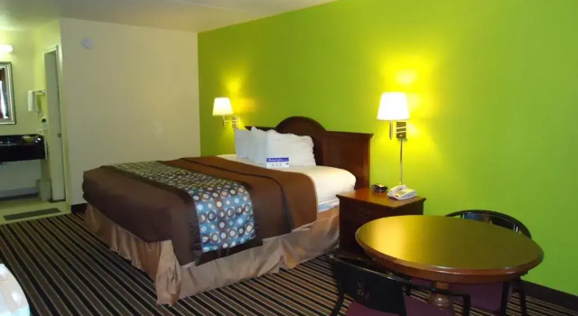 Standard Zimmer Walnut Inn