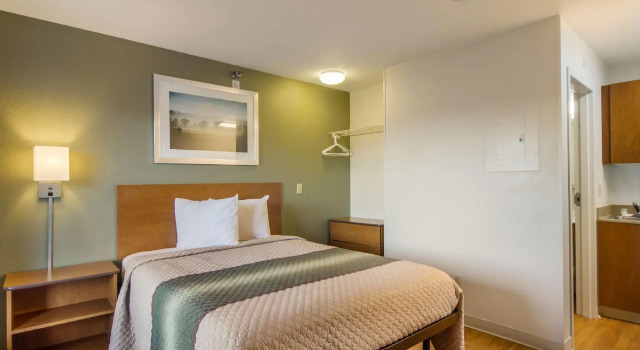 Doppel Studio HomeTowne Studios by Red Roof Denver - Glendale/ Cherry Creek