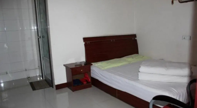 Hongyun Inn, Prenota Hotel Hotel a Weinan con parcheggio, Parcheggio