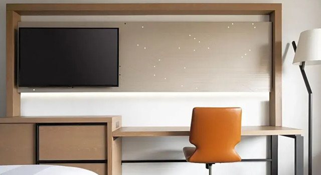 Номер Standard с видом на бассейн Santa Clara Marriott