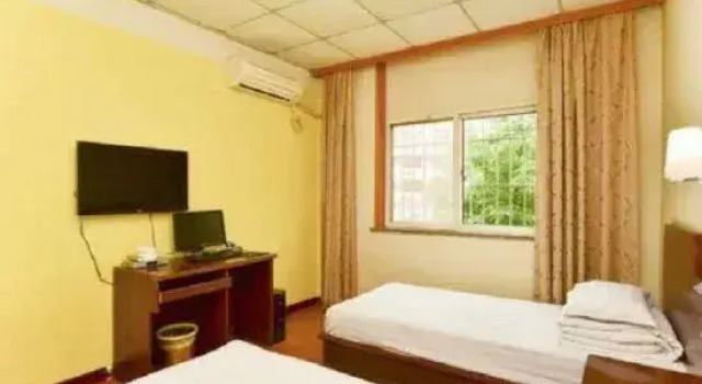 Yuhang Hotel