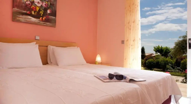 Pantheon & Danae Luxury Villas