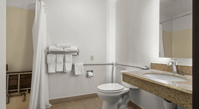 Двухместный номер Standard Best Western Crown Inn & Suites - Batavia