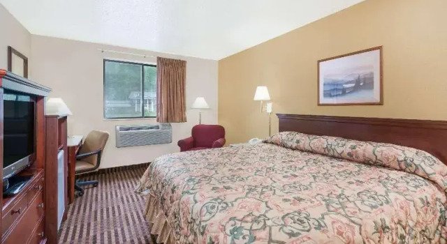 Номер Standard Super 8 by Wyndham La Vale/Cumberland Area