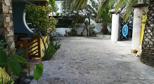 Коттедж с 3 комнатами Casa Bandinu