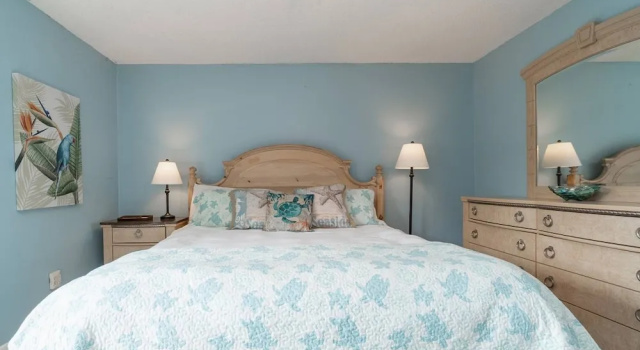 Коттедж с балконом New Smyrna Beach Townhouse/flagler Ave/beach/walk Everywhere and Pet Friendly!