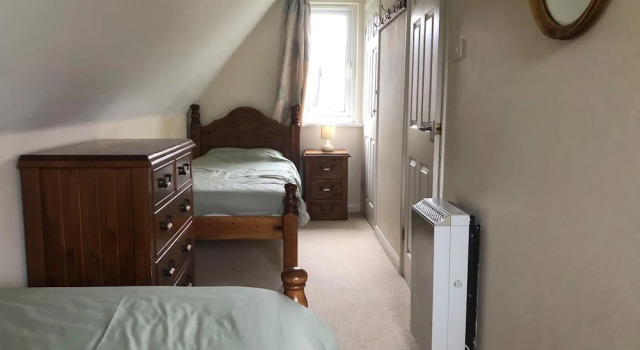 Cosy 3 Bedroom House on Cornish Estate With Pool