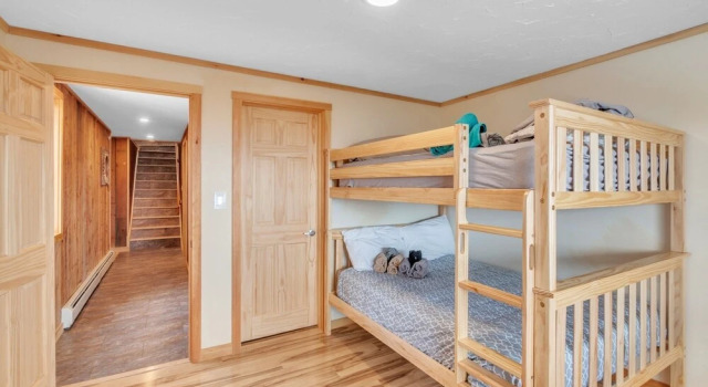 Stunning Mountain Retreat in Campton, Perfect for Skiing and Year-Round Fun by RedAwning, Varaa Hotelli Hotellit New England uima-altaalla, Uima-allas