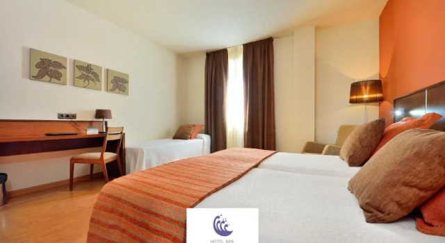 Трёхместный номер Standard Hotel Spa Norat Torre Do Deza Superior