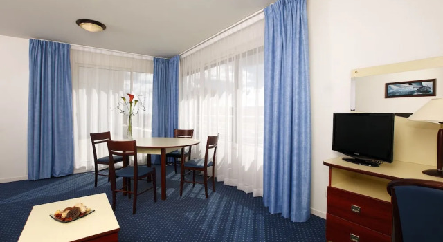 Апартаменты с 2 комнатами с балконом AppartCity Classic Rennes Beauregard