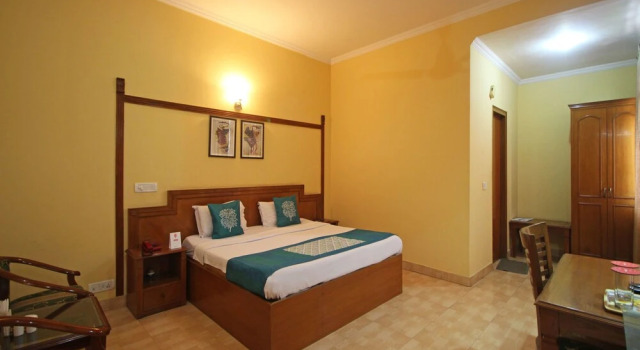 OYO 6977 Hotel Clarks, Book Hotel Baddi North Zone