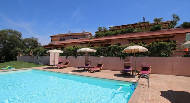 Apartment in Montalto Near Lake and Pool
