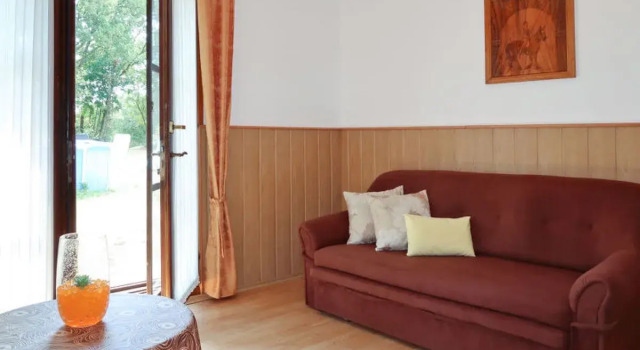 Biletić (LBN374), Rezervovat Hotel Hotely v Hrboki s parkováním, Parkování