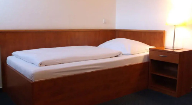 Hotel Lev, Забронировать Отель Ловосице 