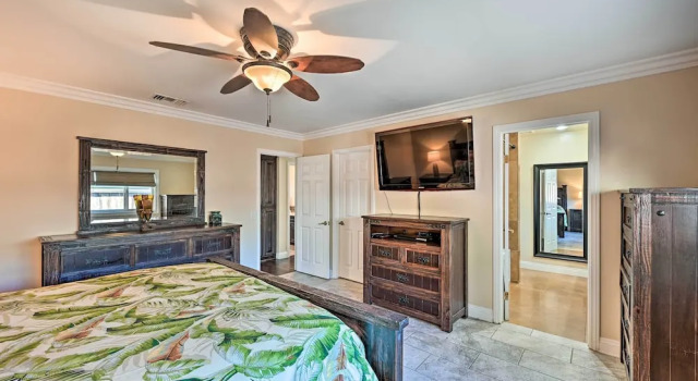 Коттедж с 3 комнатами с балконом Vista Home w/ Pool ~ 11 Mi to Tamarack State Beach