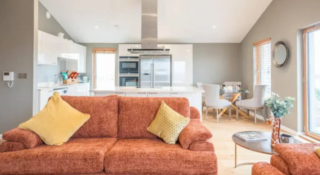 Woodbridge Penthouse, Book Hotel Hoteller i Woodbridge med parkering, Parkering